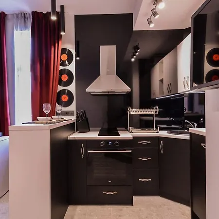 Apartment Dream - Rock'n'roll One Bedroom By Flat Mаnager Sofia